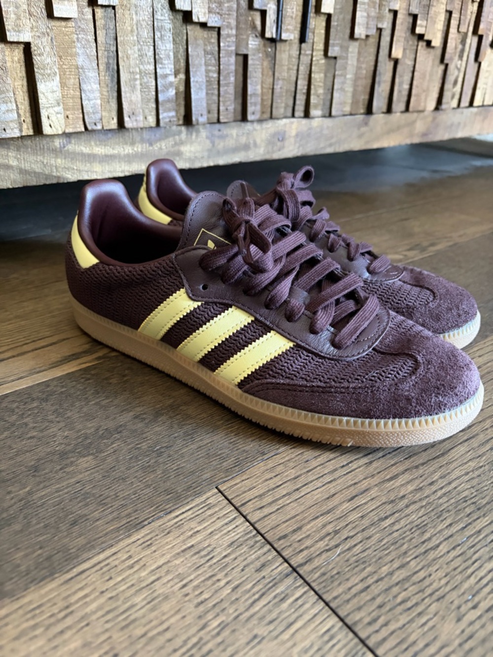 Women's Adidas Samba OG - Shadow Brown/Powder Yellow size 9 - Picture 7 of 14